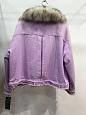 Фиолетовая короткая парка с мехом песца фото №2